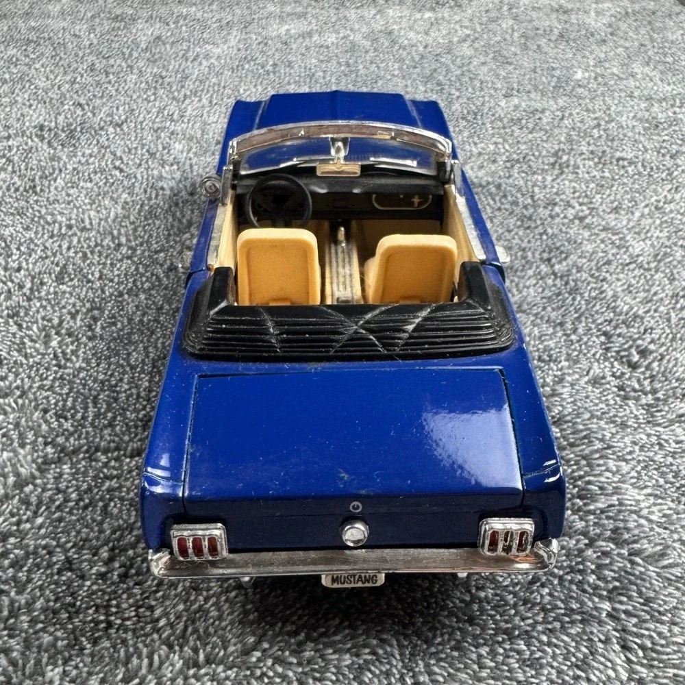 Sun Star Ford‎ Mustang Convertible Blue 1/24 Diecast Model SS 7711 Opening Hood